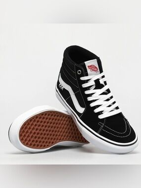 Vans Sk8-Hi Top Black & White Skate Shoes Sneakers Size Mens 7.5 Womens 9 New